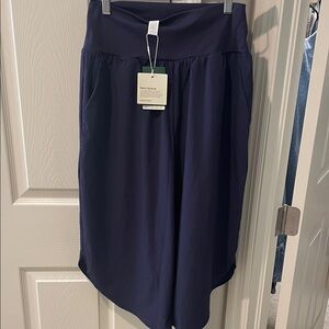 HALARA Women's High Low Skirt in Navy